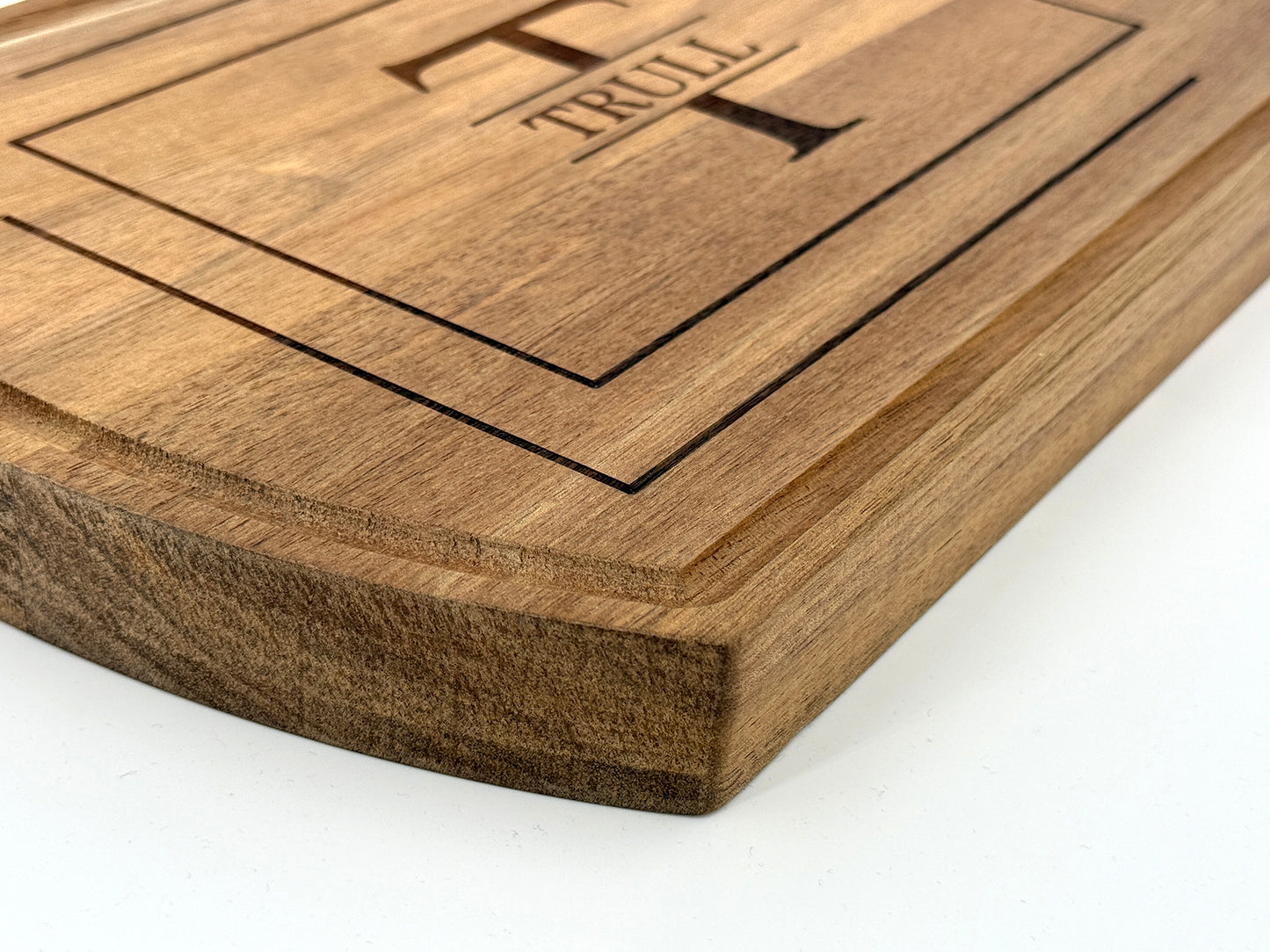 ACACIA ROUNDED CORNER CUTTING BOARD